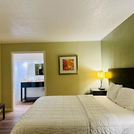 Astoria Hotel North ダンビル エクステリア 写真